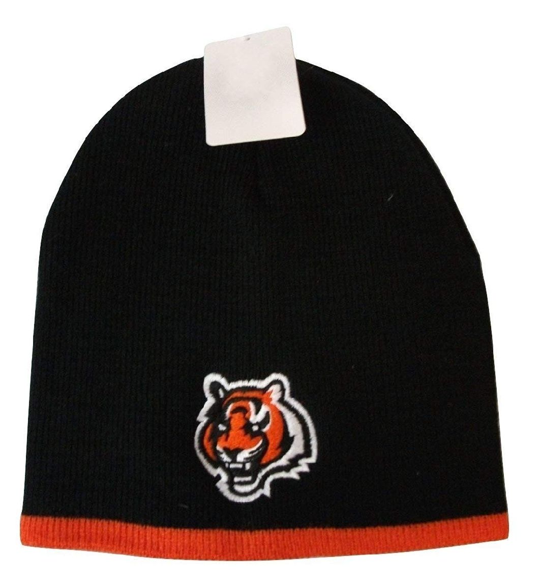 Custom 100% Acrylic Unisex Embroidered Skull Beanie Football Knit Hat with Logo