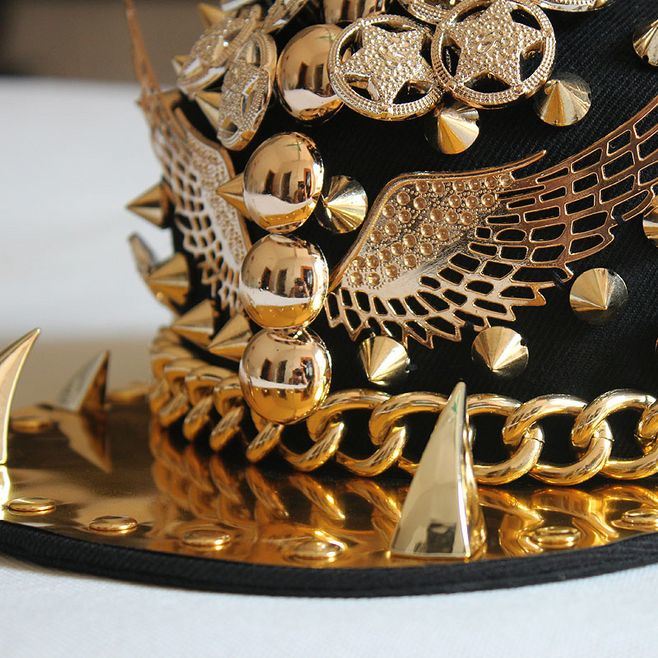 Custom Metal Plate Yupoo Snapback Cap with Sexy Lip and Rivet