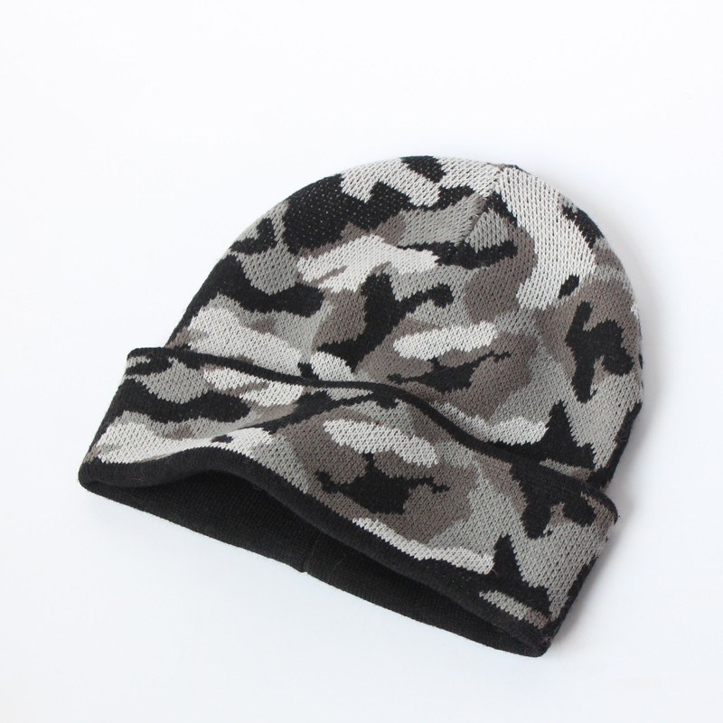 BSCI Audit 100% Acrylic Knitted Hat Thickened Fleece Lining Army Camouflage