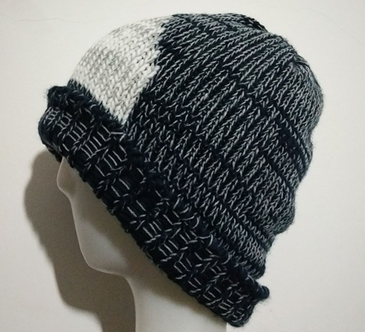 Over Sized Baggy Knit Soft Acrylic Chunky Stylish Striped Winter Beanie Hat
