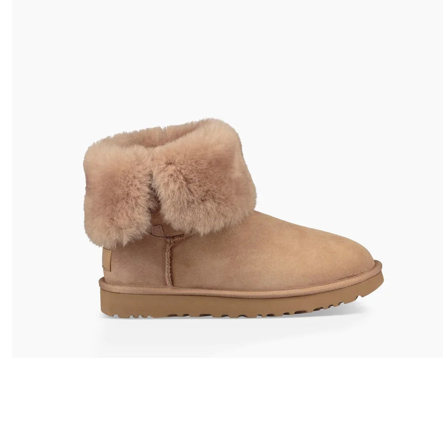 New Arrival Fashion Style Warm Decorative Buttons Women Fur Boots for Winter
