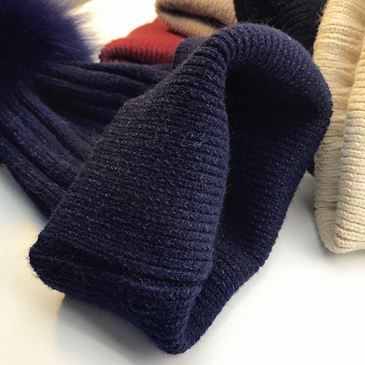 Raccoon Fur Ball for Knit Hat Women Winter with POM