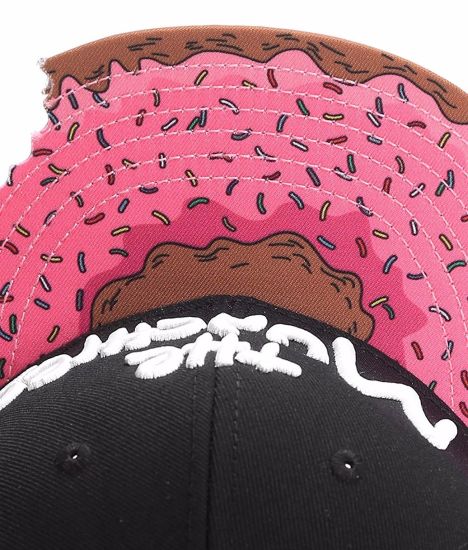 100% Polyester Fashion Flat Bill Cap Man Women Cayler Style Son Cap Snapback