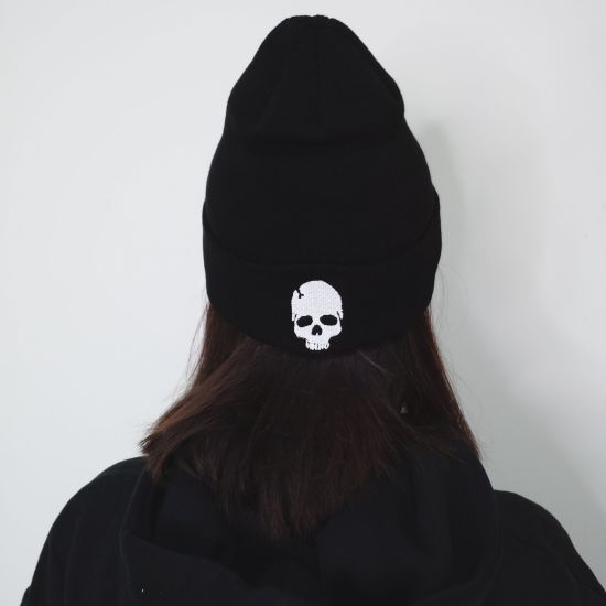 100% Acrylic Custom Warm Winter Beanie Knitted Hat with Skull Embroidered for Man Women