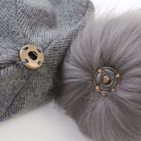 Wholesale Winter Women Warm Knitted Acrylic Real Fur Hat with Removable POM POM