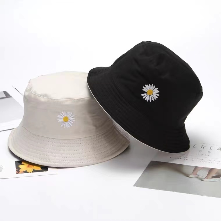 Custom Red Classic Six-Panel Cotton Trump Embroidered Logo Hat for Man Women